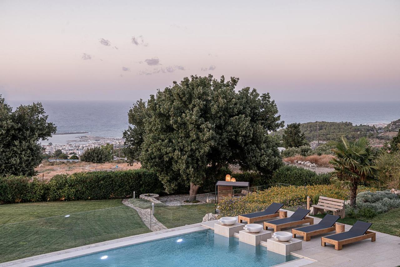 Villa Heora - The Floating Residence Tria Monastiria エクステリア 写真