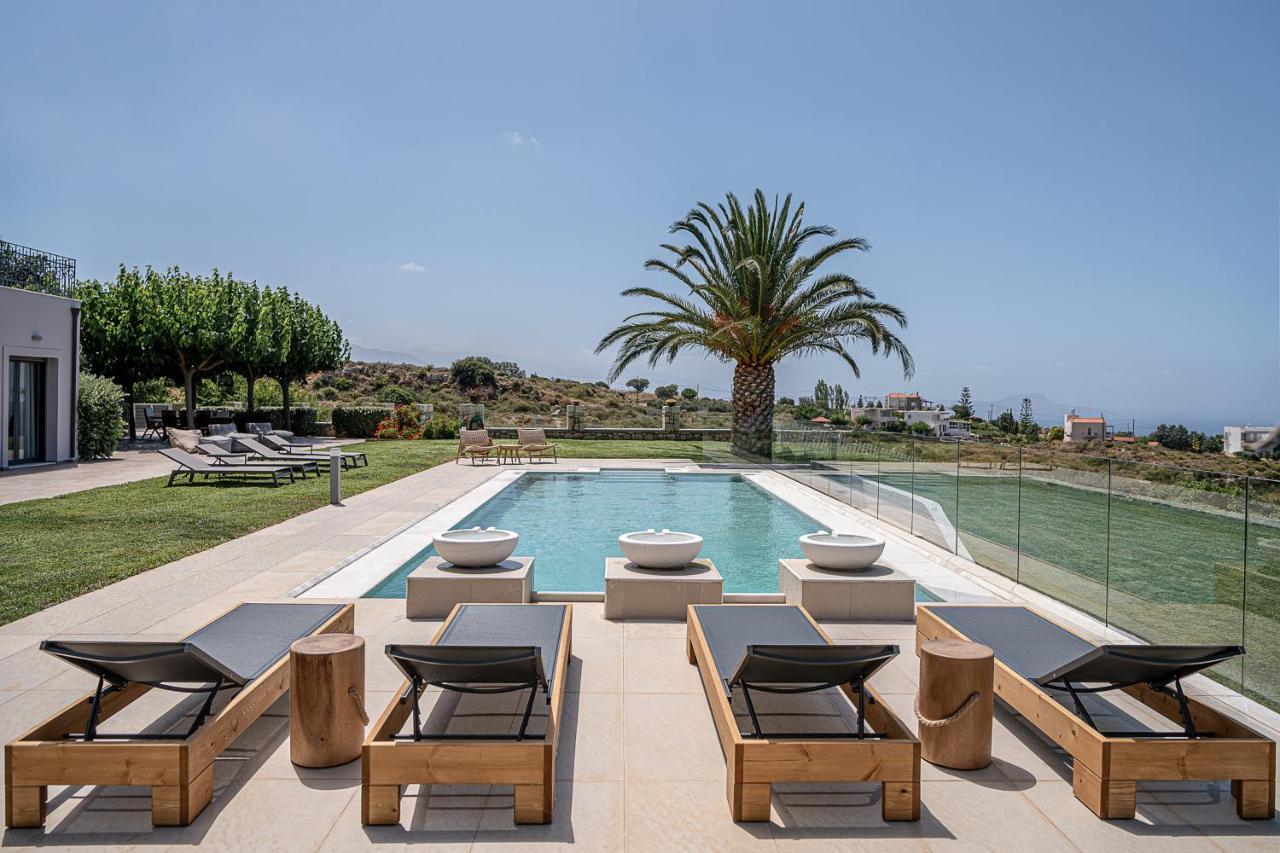 Villa Heora - The Floating Residence Tria Monastiria エクステリア 写真