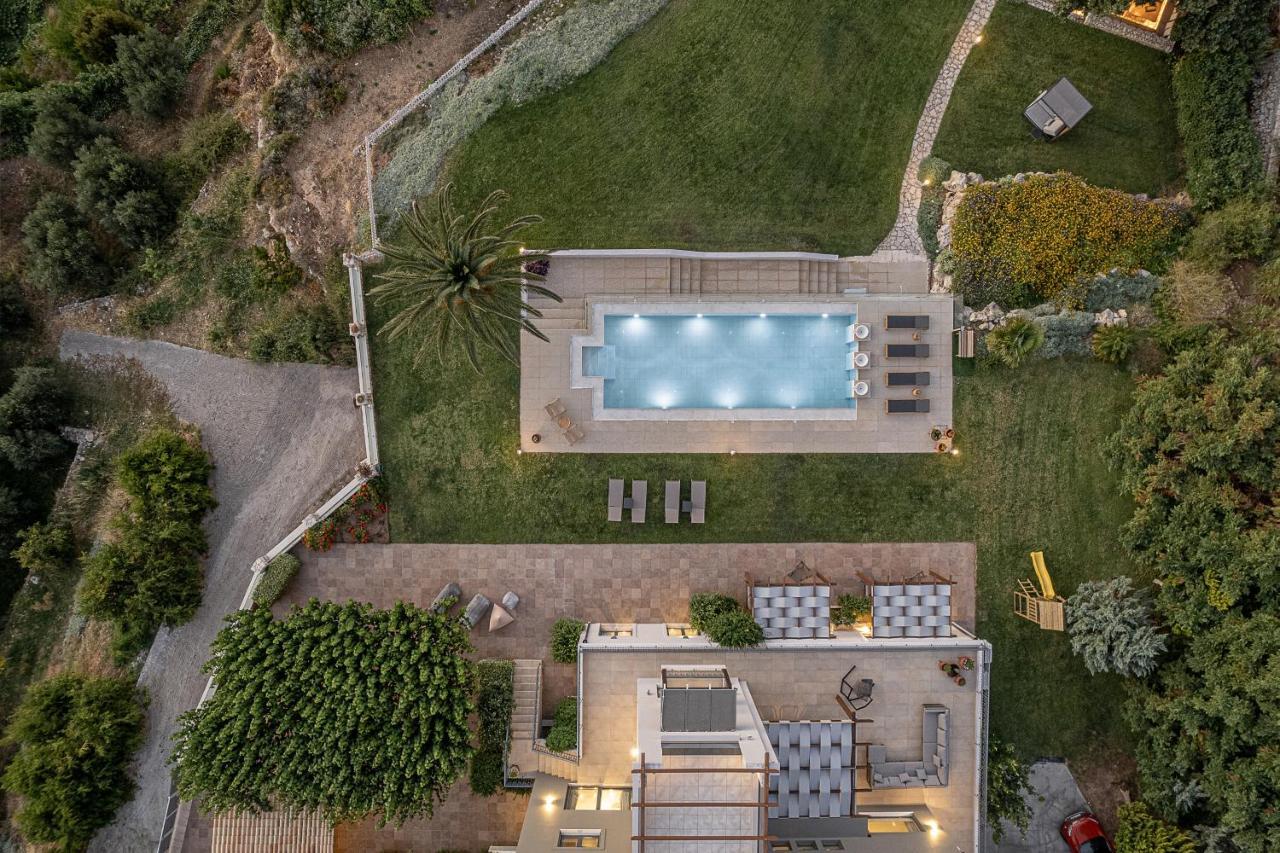 Villa Heora - The Floating Residence Tria Monastiria エクステリア 写真