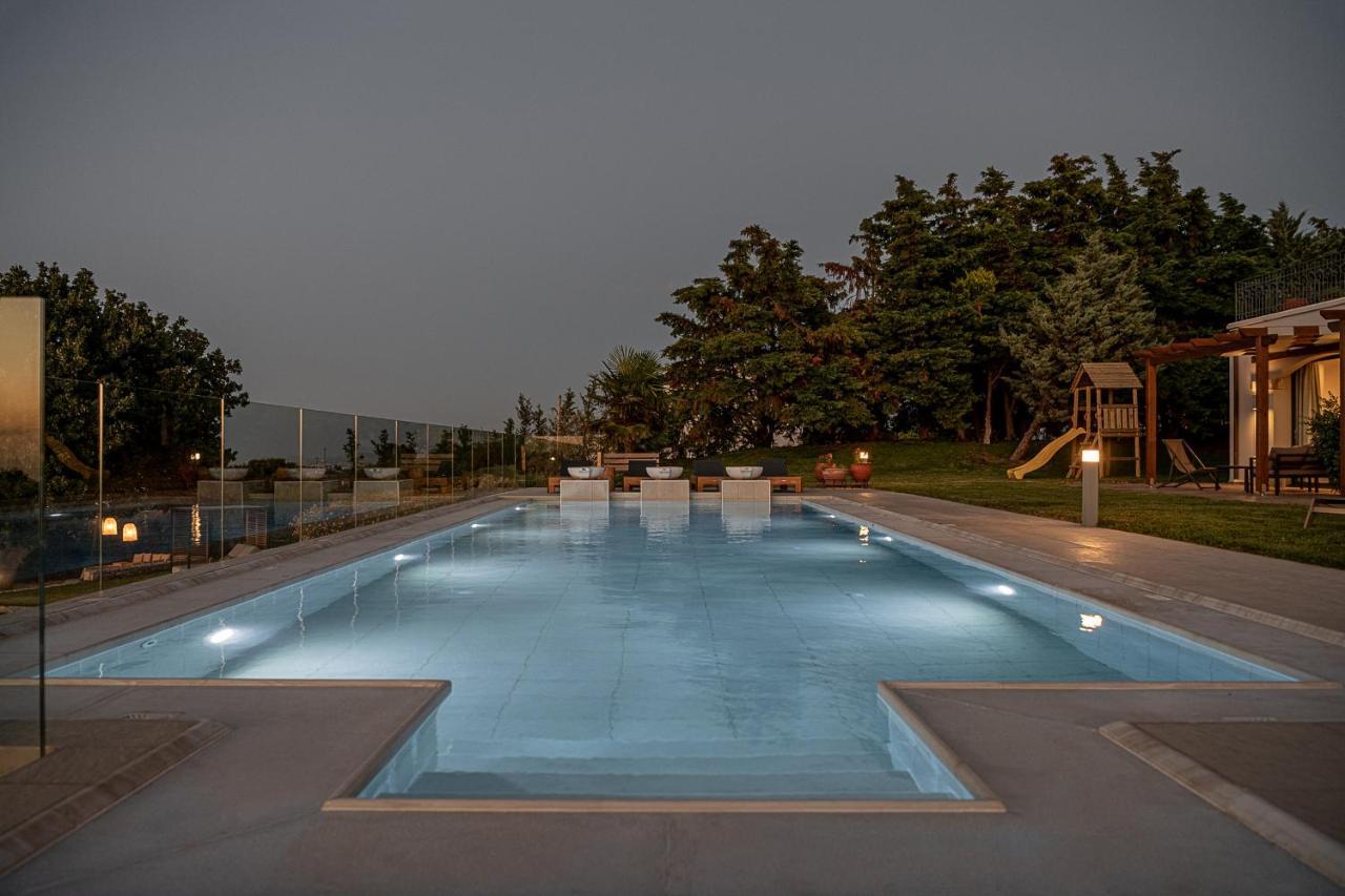 Villa Heora - The Floating Residence Tria Monastiria エクステリア 写真