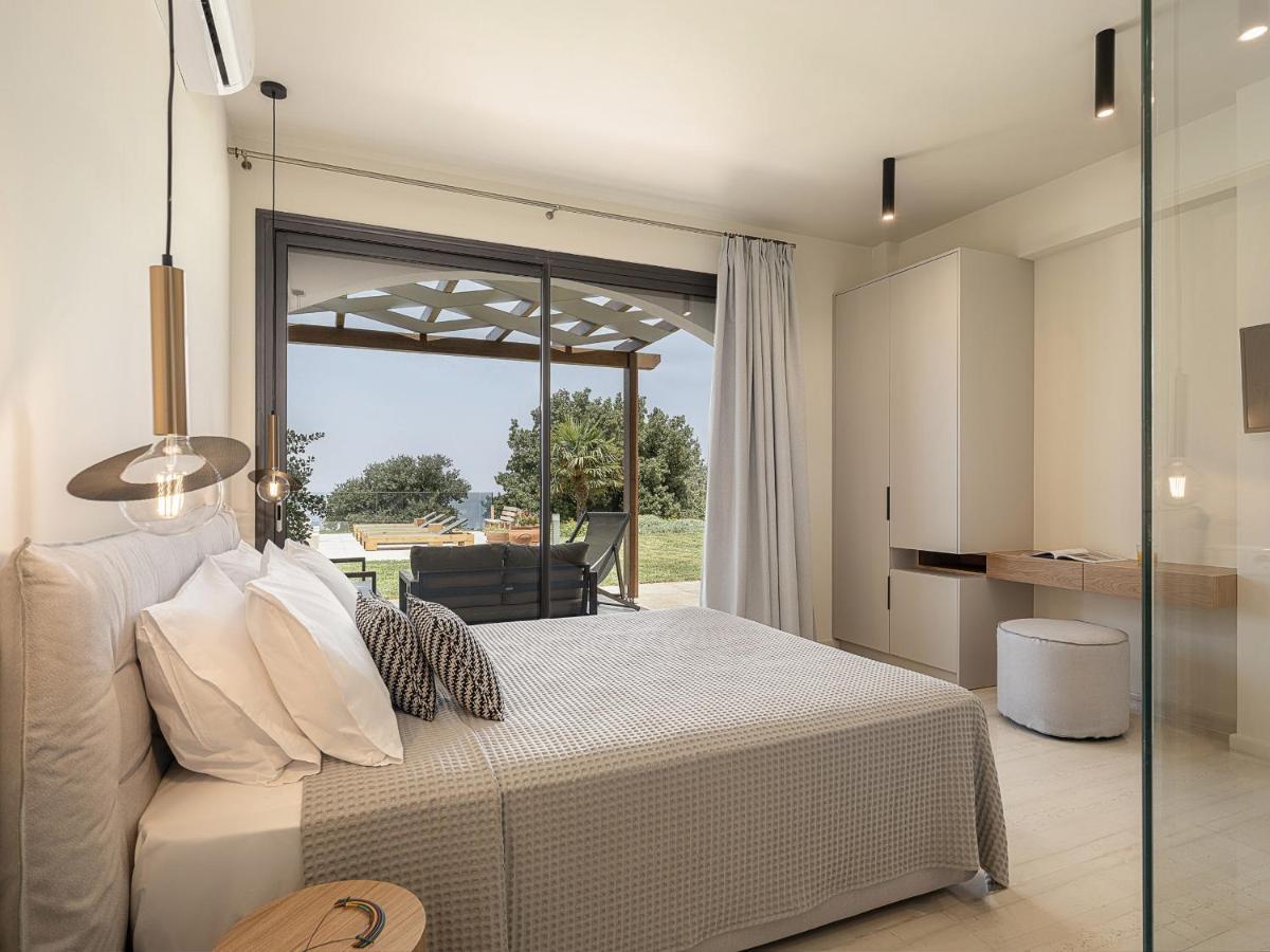 Villa Heora - The Floating Residence Tria Monastiria エクステリア 写真