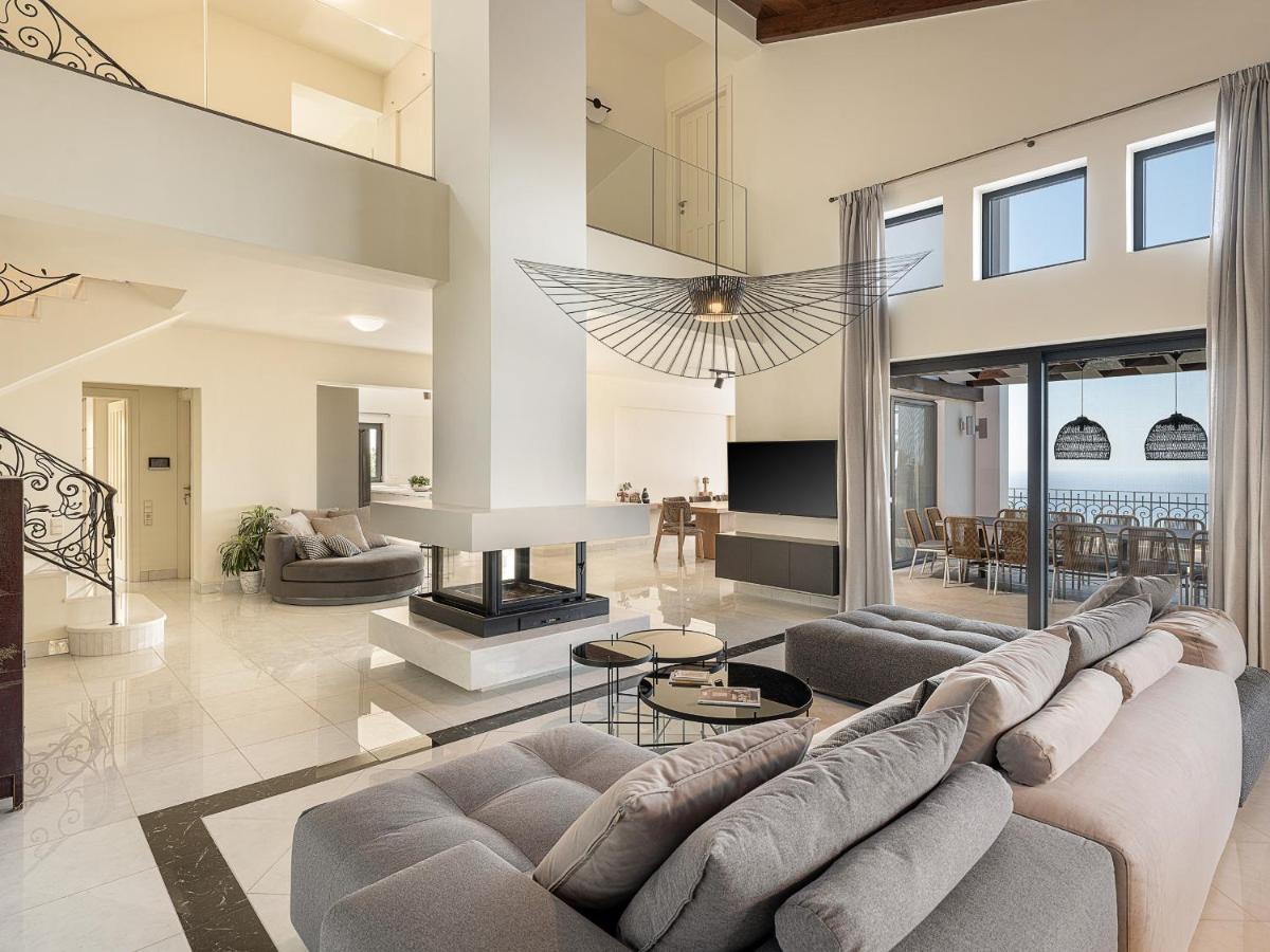 Villa Heora - The Floating Residence Tria Monastiria エクステリア 写真